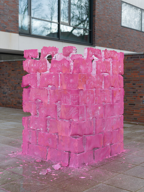 Schirin Kretschmann, Bing (Rose), 2025. Das Minsk, Potsdam, Foto: Nick Ash, VG Bild-Kunst Bonn, 2026